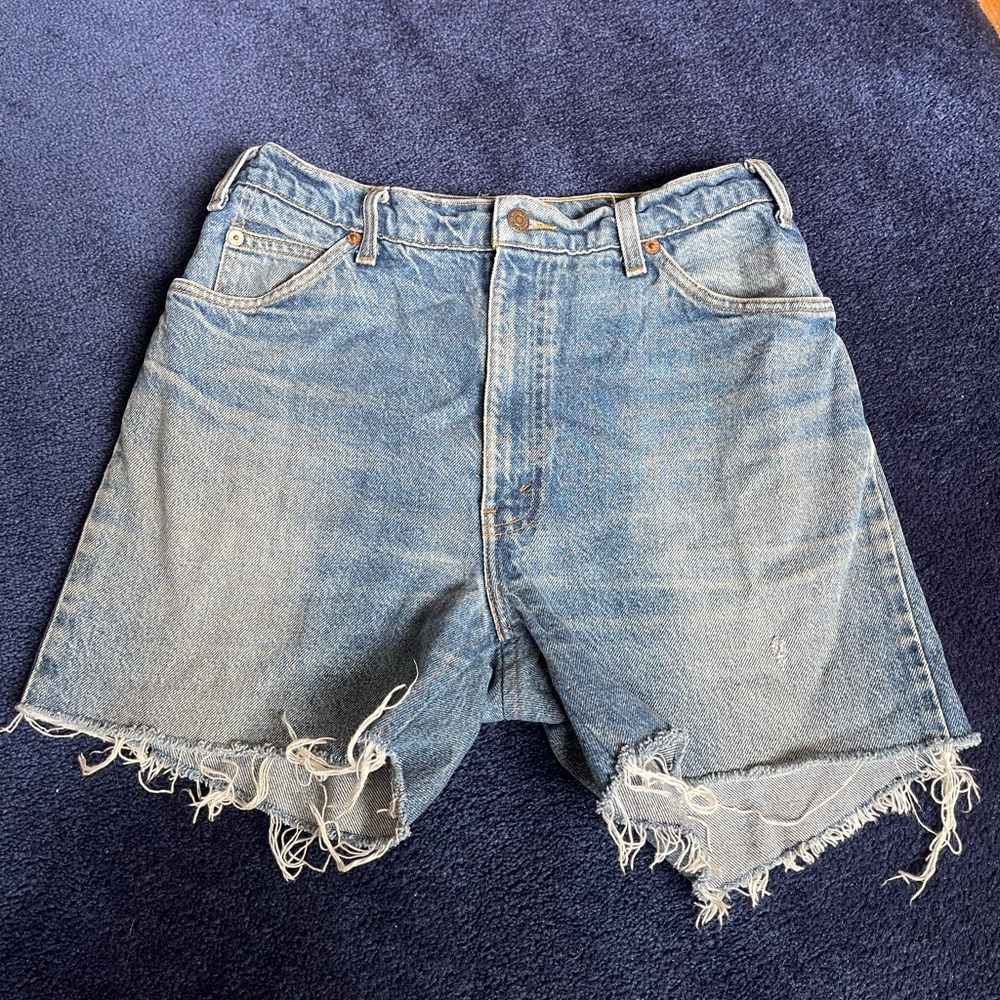 Womens Vintage Levis Mid length short Size M